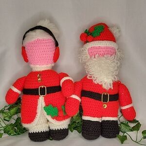Mr & Mrs Santa Claus. Vintage Handmade Crochet. EUC